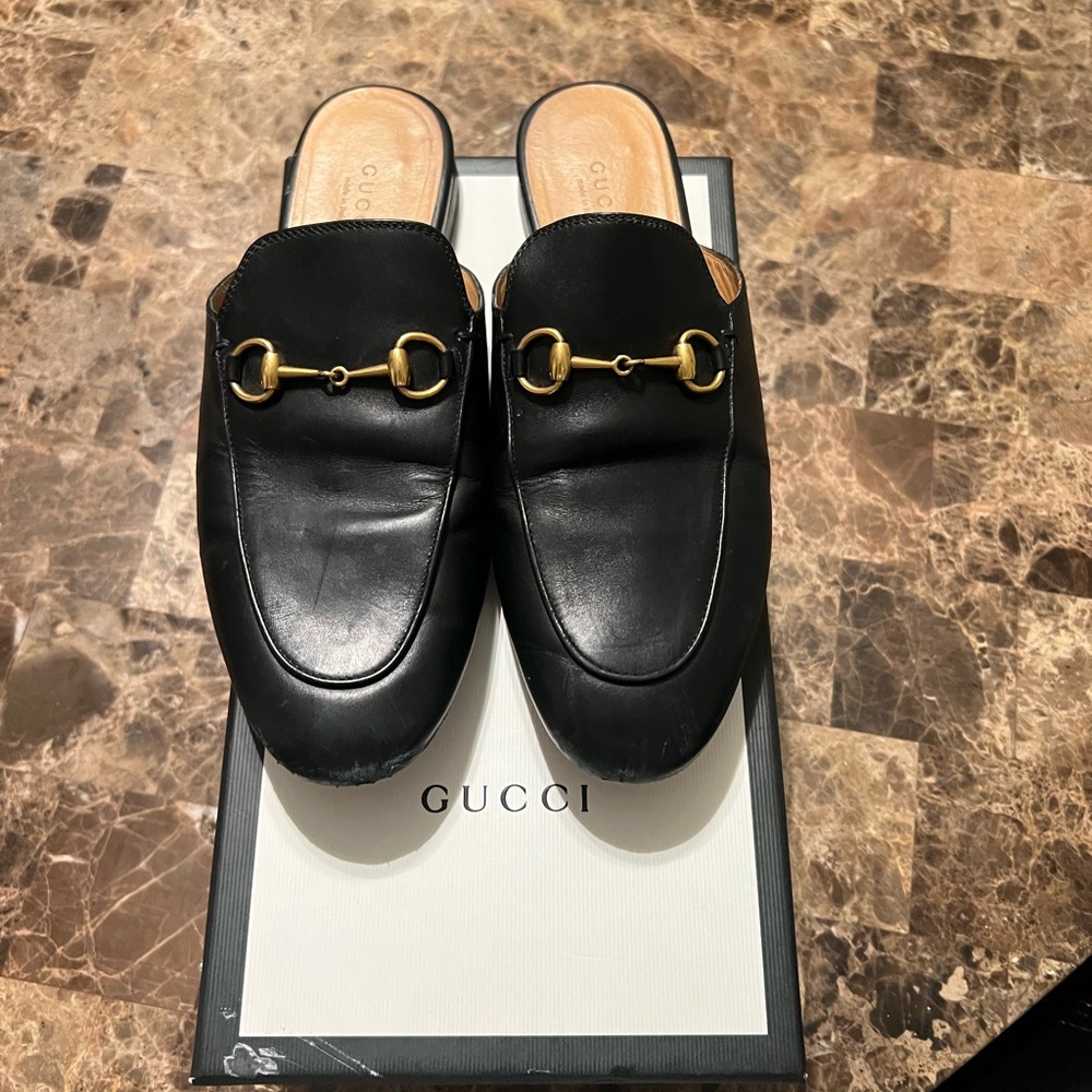 Gucci loafers with gold hardware